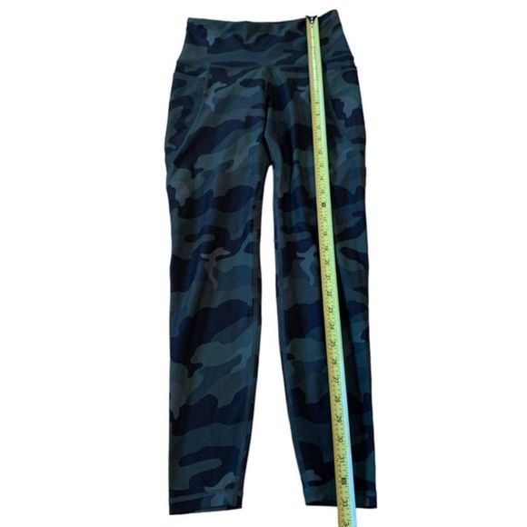 Old Navy Active Elevate Leggings Size Small - Picture 11 of 11